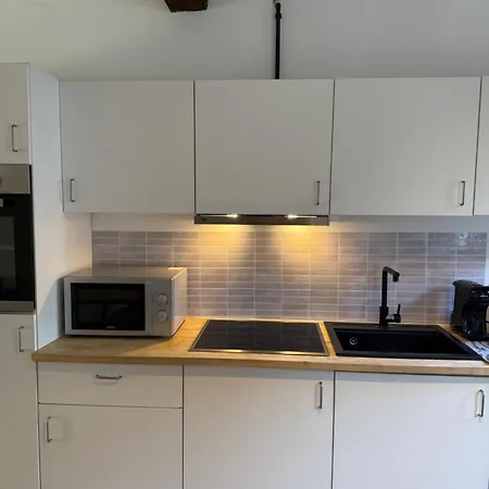 New Spacious Boutique Apartment's In The Center Of Apartment